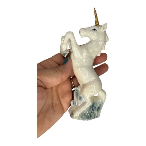 Vintage 1990s Painted Unicorn Figurine Cream Blue Display Rearing Y2K - Picture 3 of 3